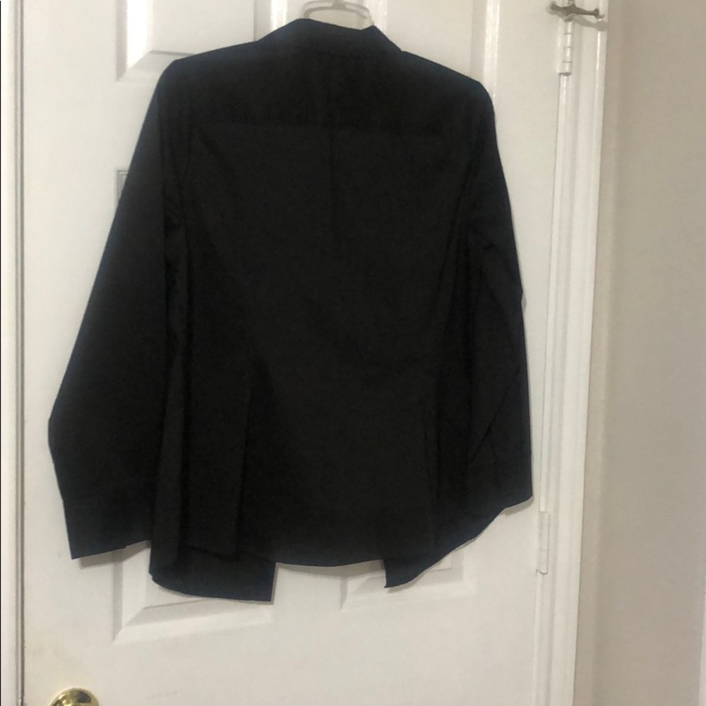 Button down - Picture 3 of 3